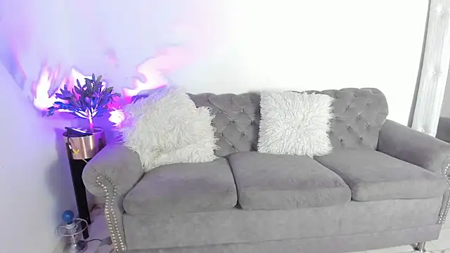 Sofi Vasquez online show from January 28, 2025, 2:32 am