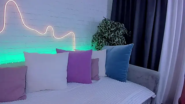 rossy babe  online show from November 21, 2025, 12:09 am