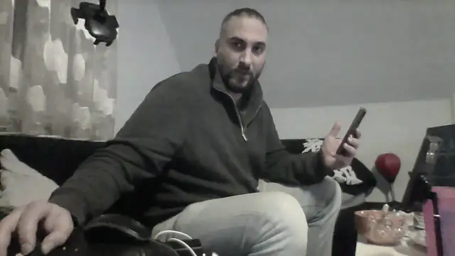 NewyorkDimi online show from December 16, 2025, 4:50 am