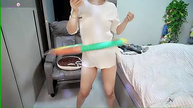 Xiaoyu-G online show from September 23, 2025, 1:07 pm