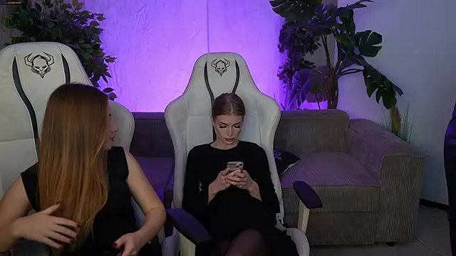 Stacy054 online show from November 11, 2025, 9:37 am