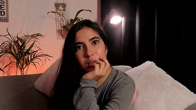 Snapshot of Serenity_Day chatting on February 19, 2025, 2:33 am Serenity Day online show from February 19, 2025, 2:33 am