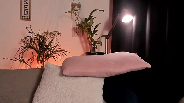 Snapshot of Serenity_Day chatting on February 17, 2025, 2:20 am Serenity Day online show from February 17, 2025, 2:20 am