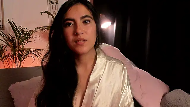 Snapshot of Serenity_Day chatting on February 1, 2025, 3:30 am Serenity Day online show from February 1, 2025, 3:30 am