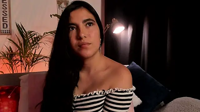 Snapshot of Serenity_Day chatting on January 18, 2025, 12:46 am Serenity Day online show from January 18, 2025, 12:46 am