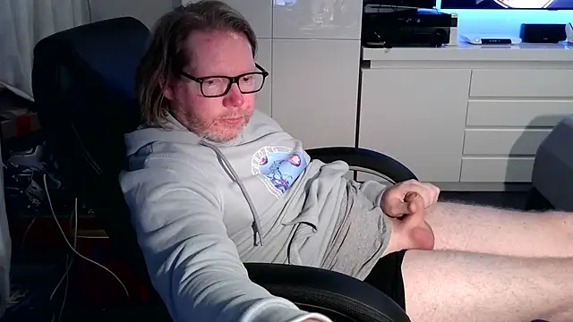 VSteph online show from October 4, 2025, 1:07 am