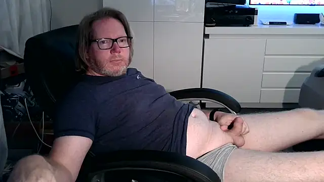 VSteph online show from September 14, 2025, 8:42 pm