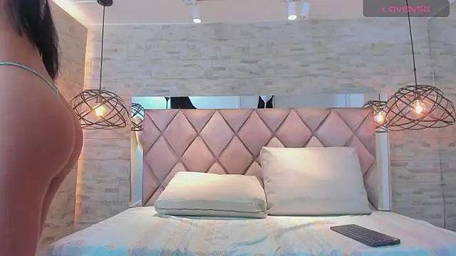 adara scot online show from October 4, 2025, 11:12 am