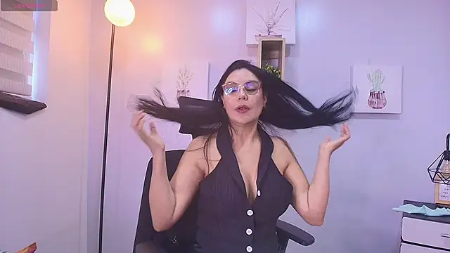 Zuzana21 online show from April 18, 2026, 12:51 pm