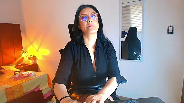 Zuzana21 online show from October 3, 2025, 12:50 pm