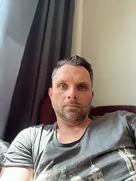 Snapshot of Perry_devot chatting on June 13, 2026, 1:20 pm Perry devot online show from June 13, 2026, 1:20 pm