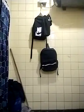 Polygamist online show from December 19, 2025, 3:54 am