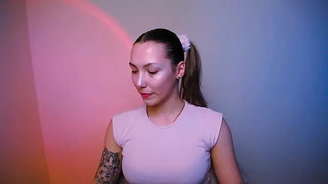 VanessaMay  online show from December 17, 2024, 6:31 pm