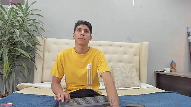 kieran derek online show from September 27, 2025, 3:34 am