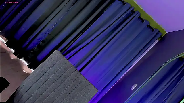 gatitavenecis online show from February 4, 2025, 7:55 pm