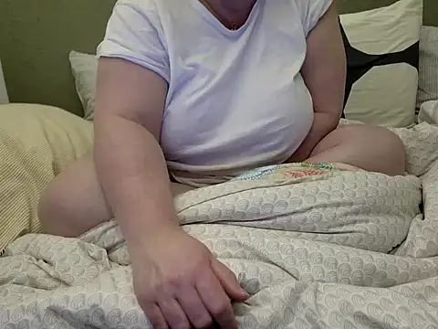 MarthaBriest online show from February 15, 2026, 9:14 pm