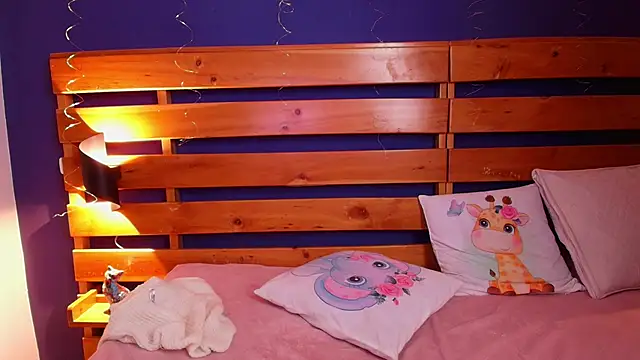 stefania lerner online show from March 7, 2025, 3:39 pm