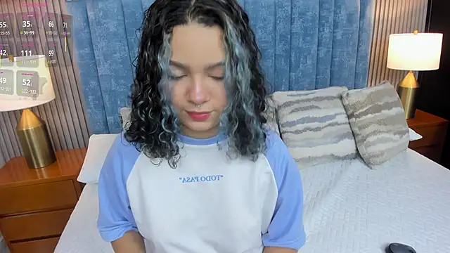 pretty sunlight  online show from April 7, 2026, 1:51 am