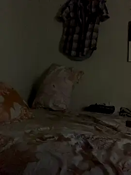 Snapshot of Johnras121 chatting on October 2, 2025, 11:24 am Johnras121 online show from October 2, 2025, 11:24 am