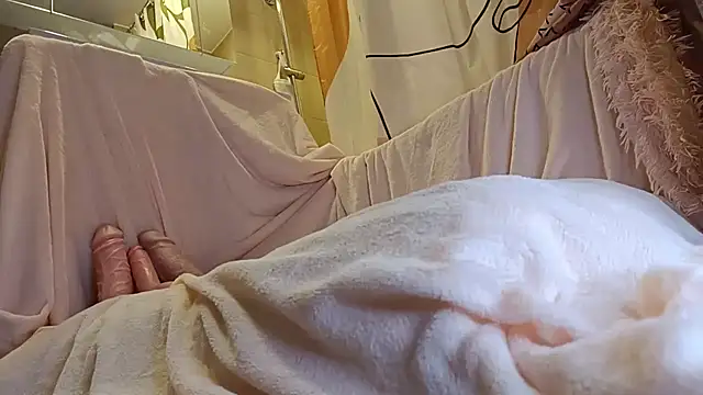 Hungry  Puppy online show from September 18, 2025, 11:52 pm