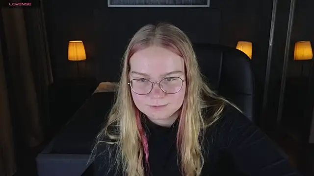 marydoji online show from January 4, 2025, 3:18 am