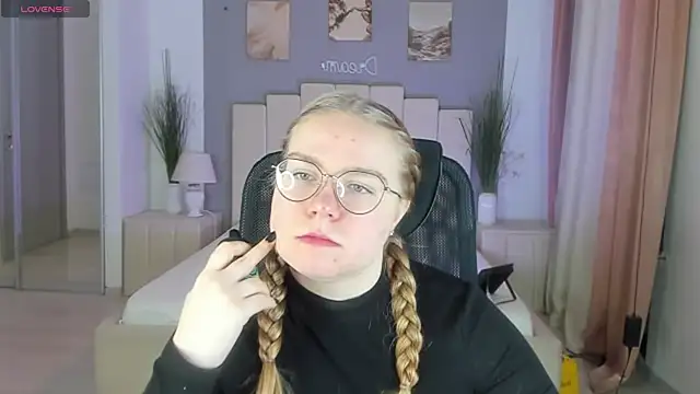 marydoji online show from February 6, 2025, 5:35 am