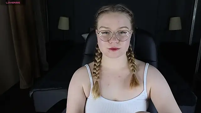 marydoji online show from February 24, 2025, 8:47 pm