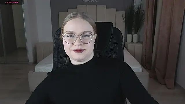 marydoji online show from February 25, 2025, 6:55 pm