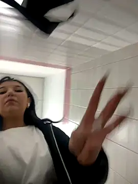 Tisha Busty online show from September 9, 2025, 1:31 pm