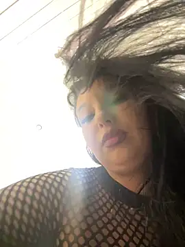 Tisha Busty online show from February 26, 2025, 1:22 pm