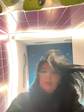 Tisha Busty online show from December 5, 2025, 12:48 pm