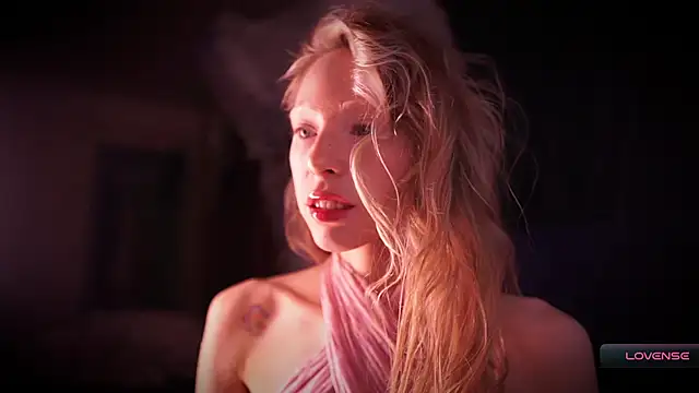  Phantom thread  online show from November 19, 2025, 1:11 pm