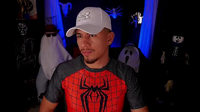 Aaronfox x online show from October 14, 2025, 1:17 am