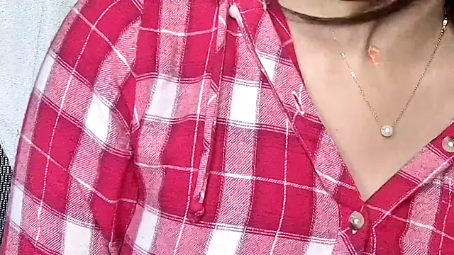 MIss-Naina online show from December 19, 2025, 8:27 am