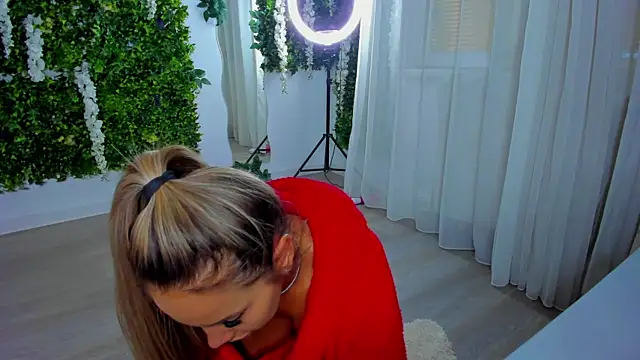 VivienCarter online show from September 19, 2025, 4:16 am