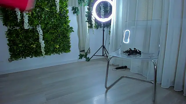 VivienCarter online show from November 3, 2025, 9:18 pm