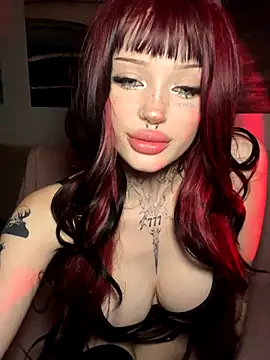 madelinexx online show from October 28, 2025, 5:45 pm