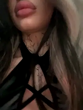 madelinexx online show from October 25, 2025, 10:03 am