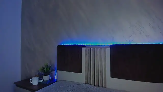 AliyaWade  online show from October 7, 2025, 3:40 am