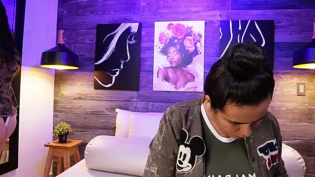 DanyAndAlexa online show from October 21, 2025, 12:48 pm