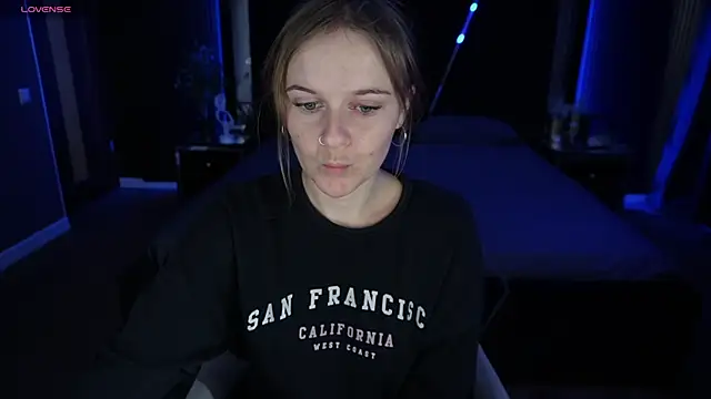 MaribelRiverr  online show from September 27, 2025, 5:35 am