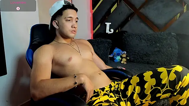 Snapshot of jeicob_stone chatting on February 16, 2026, 12:31 am jeicob stone online show from February 16, 2026, 12:31 am