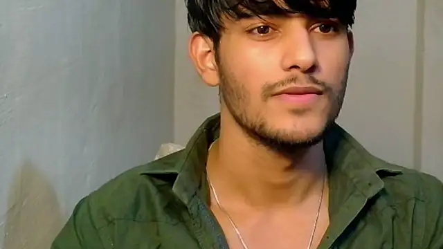 kingkartik7 online show from November 13, 2025, 4:33 pm