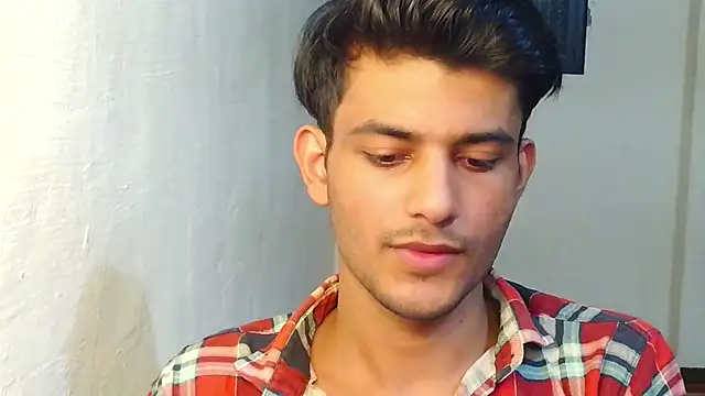 kingkartik7 online show from October 7, 2025, 5:47 pm