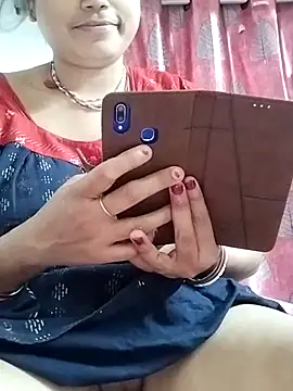 miss-Riy online show from March 4, 2026, 4:37 pm