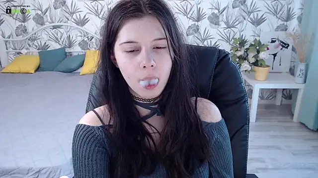 AliceWillsen online show from December 14, 2024, 6:46 am