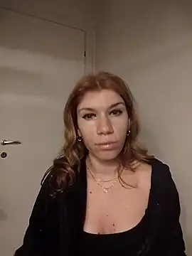 EvaRush online show from November 26, 2025, 7:58 pm