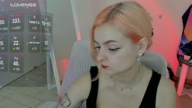 Fire Bestie online show from September 9, 2025, 12:47 pm