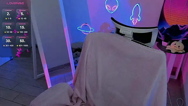 Fire Bestie online show from March 7, 2025, 4:55 pm