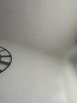 derFickerali online show from October 22, 2025, 10:47 am